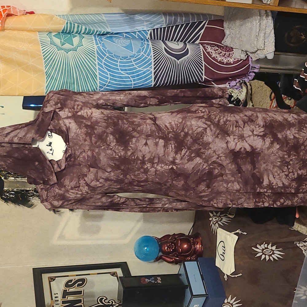 Dress with hood and pockets